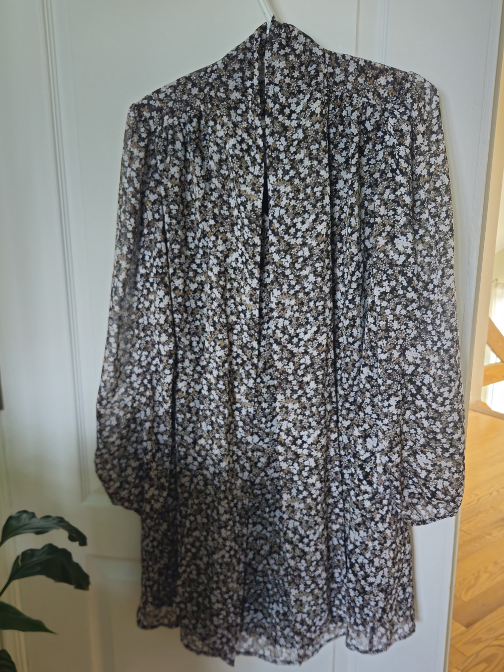 Tristan Black and White Floral Long-Sleeve Dress